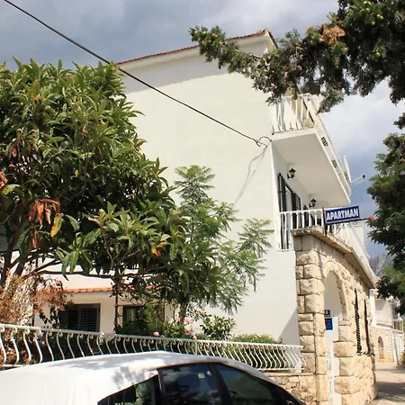 Apartments By The Sea Brist, Makarska - 505 Podaca