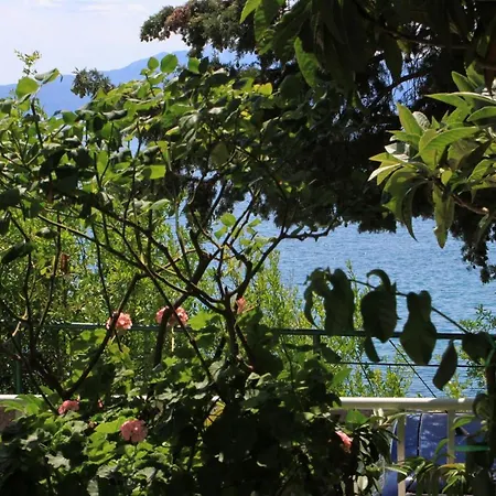Apartments By The Sea Brist, Makarska - 505 *