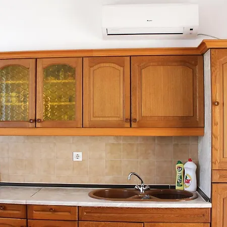 Apartments By The Sea Brist, Makarska - 505